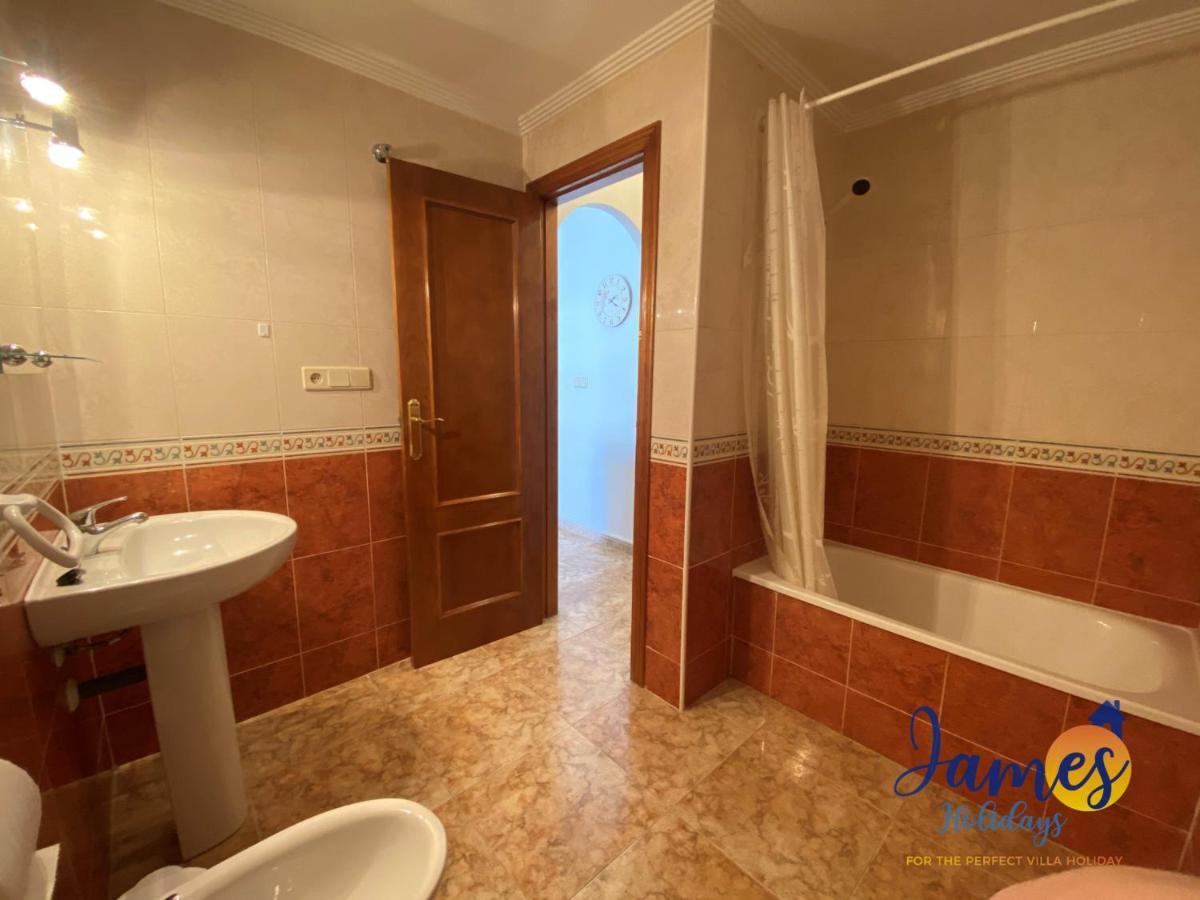 La Cinuelica, R1 1St Floor Apartment Com Pool L180 Торевьиа Экстерьер фото